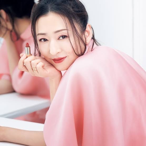 綺麗なアラフィフの芸能人・有名人