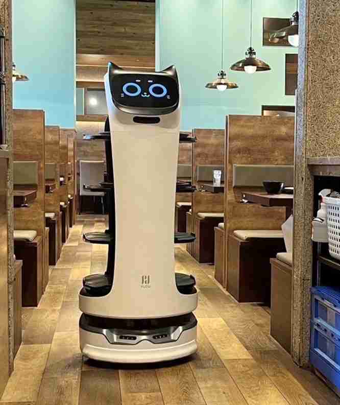賛否両論の「スマホ注文」　飲食店が導入せざるを得ない「深刻な事情」　経営者が明かす「タブレット導入費用は1店舗600万円」