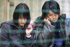 他人とイヤホンを共有できる？