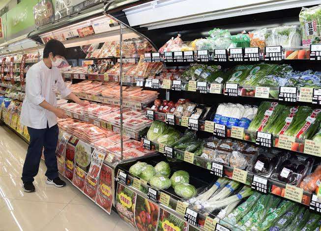 ドラッグストアで生鮮食品買いますか?