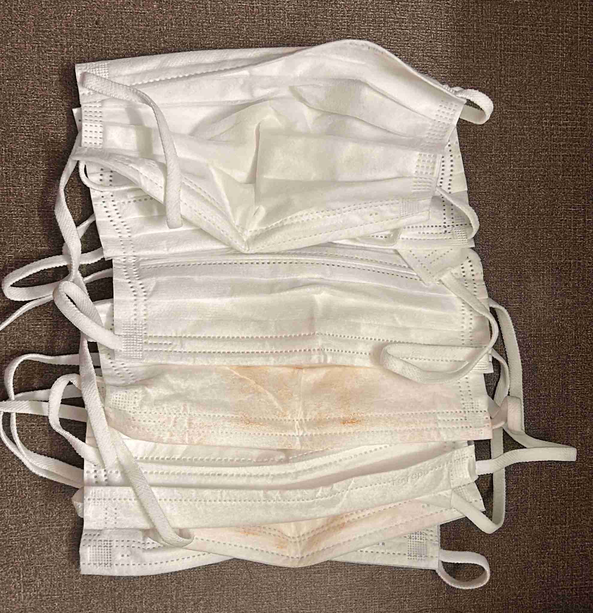 使用済みマスクを職場のごみ箱に捨てるのは非常識？