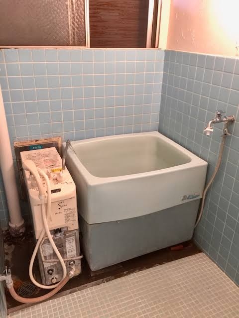 日本特有の｢通勤定期｣は廃止すべき…経済学者が｢夫は遠距離通勤､妻は主婦｣の元凶だと指摘するワケ