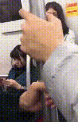 「電車でくだらない意地張るなよ」わざと？無自覚？電車内の「地味に」イラつく迷惑行為