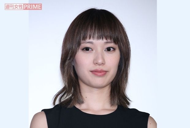 戸田恵梨香：ベリーショートに大胆イメチェン後初表紙　「美的」に登場　メークや私服にも「いろいろな変化」と語る