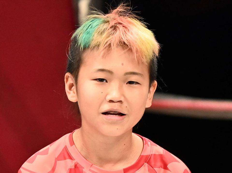 髪の毛染めてる小学生どのくらいいますか？