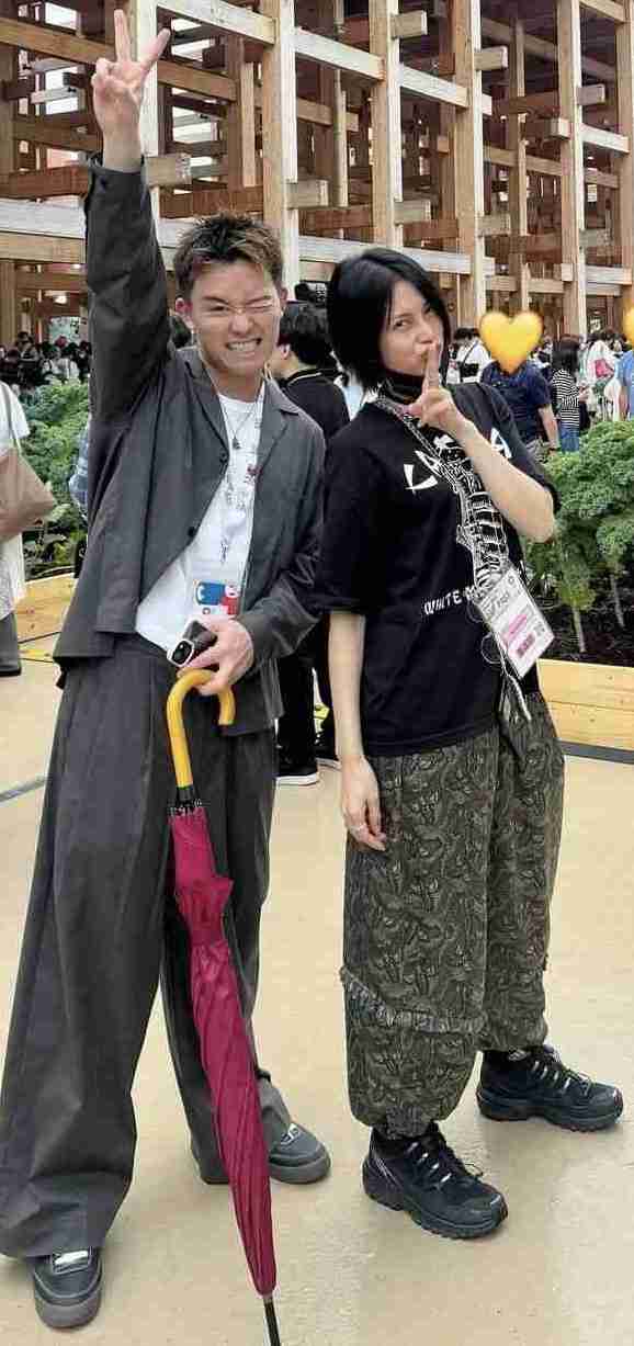 「私が知ってる柴咲コウではない」〝激変〟43歳女優〝お忍び〟顔面アップ写真が大反響「素顔??」「顔違うから分からなかった」「万博行ったんですね!!」