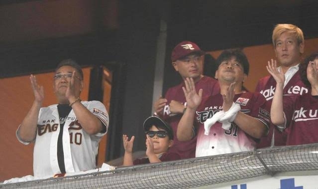 富澤たけし サイン求めるファンに呼び掛け「やめてくれないかな」「ひどいこと言ってる。傷つくよ」