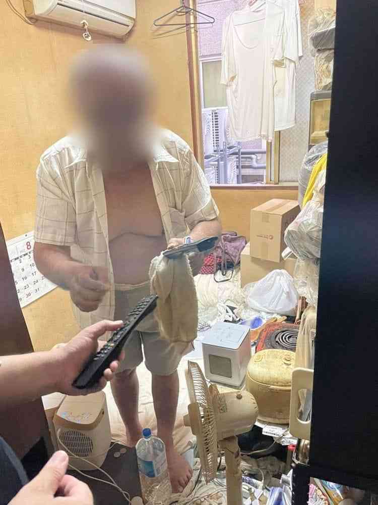 競馬とスーパー以外は一切外に出ない…生活保護で暮らす西成の男性が、3畳のドヤで12年間続けた「暇つぶし」