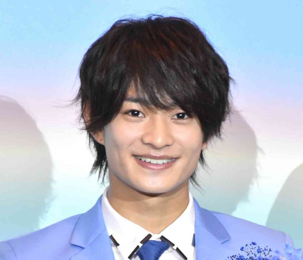 Number_i平野紫耀、自身の巨大広告に照れ笑い「芸能人だなって思います」 岸優太&自身の“ピュア”エピソード披露