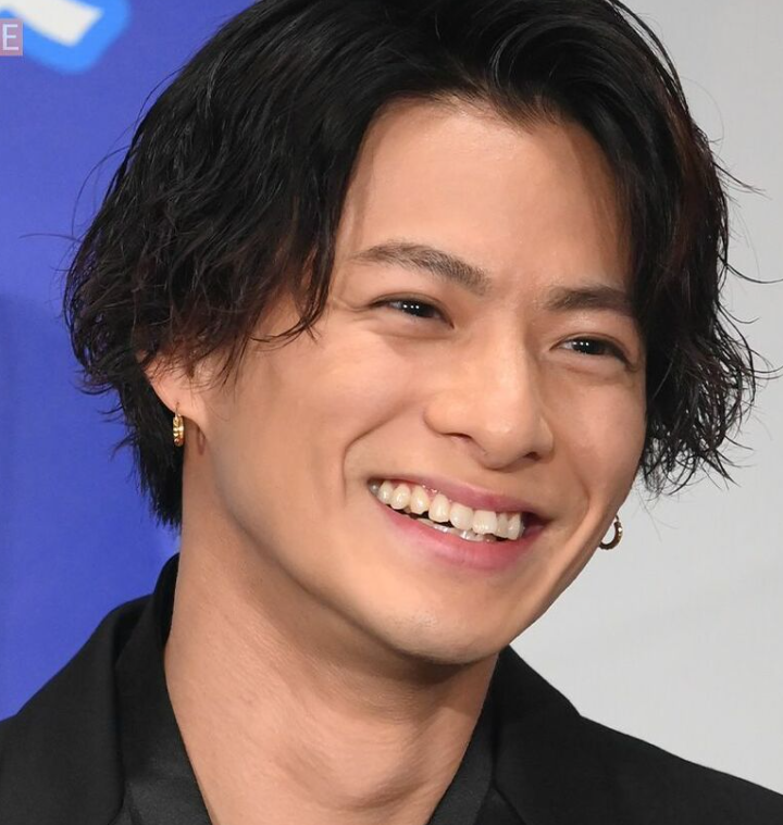 Number_i平野紫耀、自身の巨大広告に照れ笑い「芸能人だなって思います」 岸優太&自身の“ピュア”エピソード披露