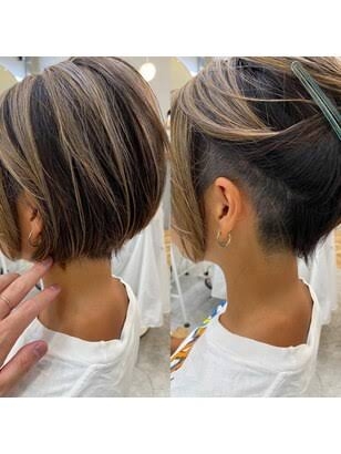 ショートヘアの襟足の髪が浮く😮‍💨