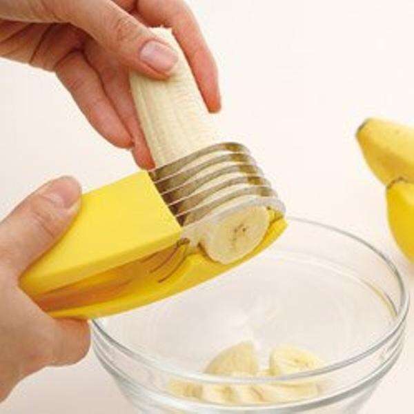 教諭ら免職…男子生徒に“性行為”メッセージ送り、車に乗せて2回温泉施設へ　個室でマッサージ　教委に「不適切」とメールが届き発覚「本当に取り返しつかない」　警察に相談する家族ら