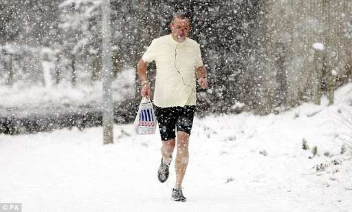 「もっと薄着をしたらいいのに」　猛暑の夏、米国女性が日本に“提言”「この暑さではそうも言ってられない」