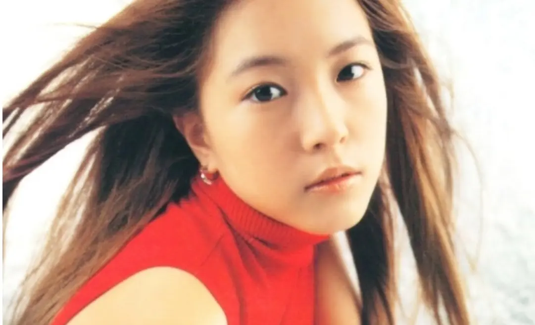 BoA、骨壊死で手術へ 9月からのライブ中止「アーティストの健康を最優先に考慮」