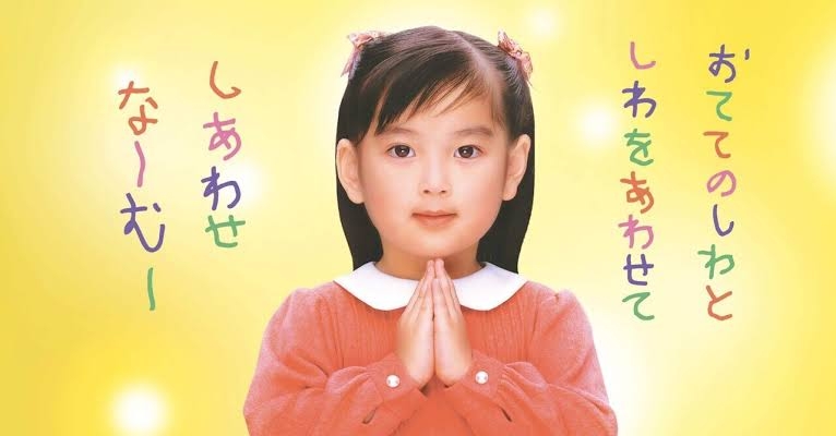 手のシワがひどくておばあちゃんみたいです