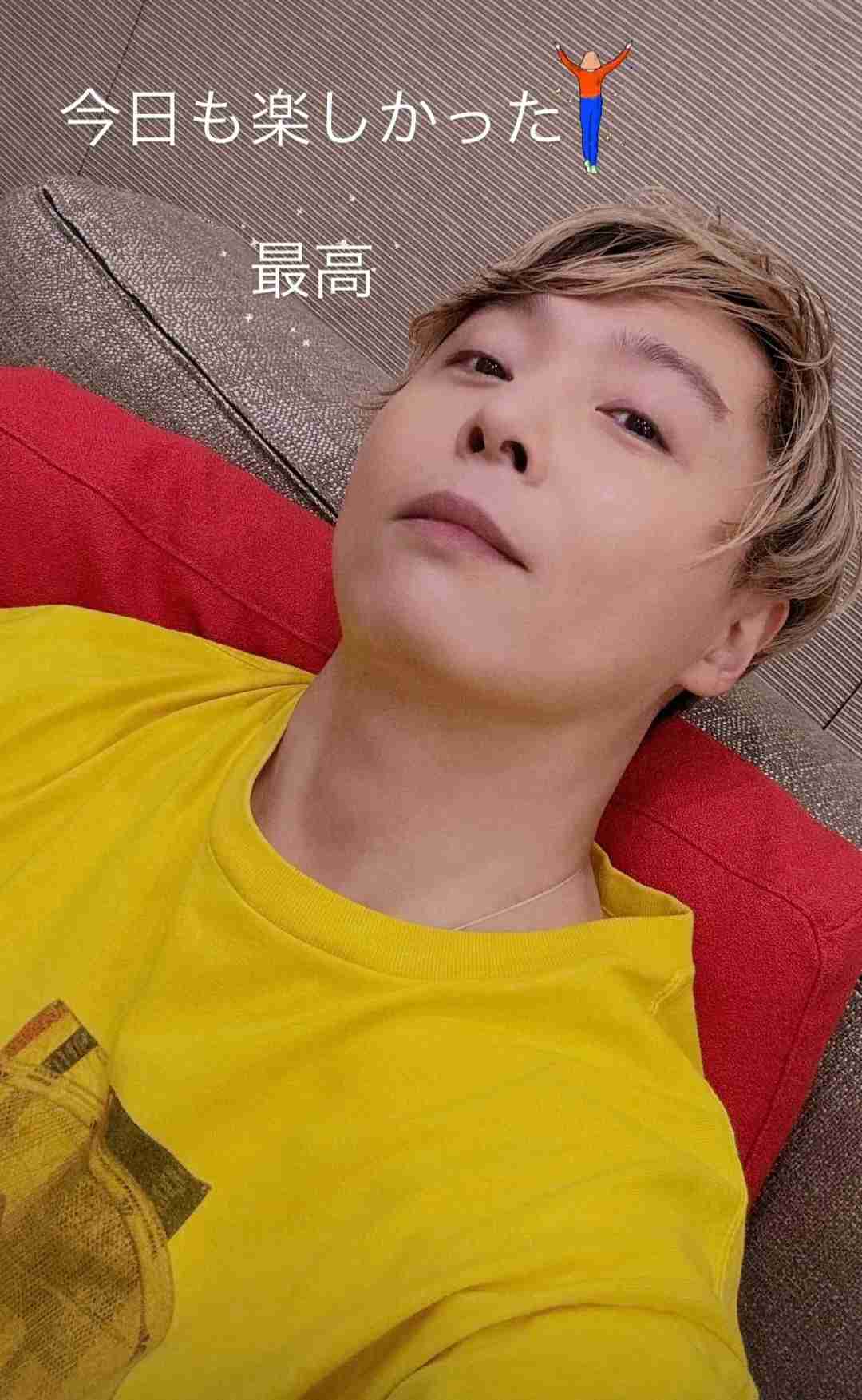 堂本剛「KinKi Kids」最後の配信で“チラリ”の指輪は妻・百田夏菜子とおそろい…“配慮不足”にファン猛反発