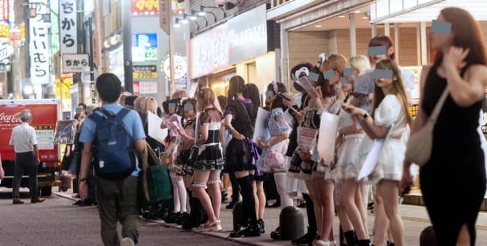 歌舞伎町“立ちんぼ”が観光スポットに?外国人観光客狙いの女ら4人逮捕…外国人「SNS調べたら出てきた」 警視庁