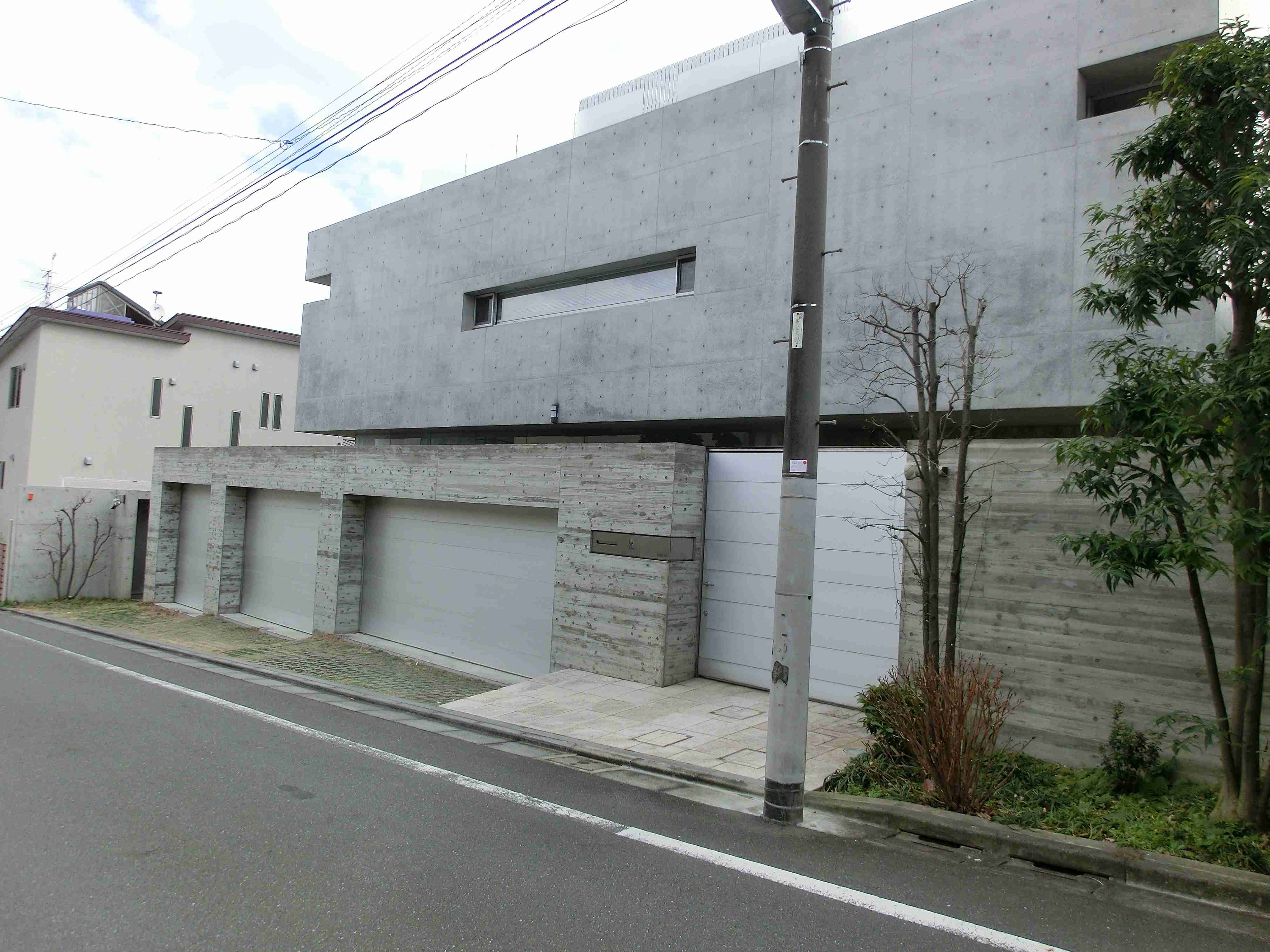 二階堂ふみ＆カズレーザー　交際バレなかった背景に「３億円」の〝要塞物件〟