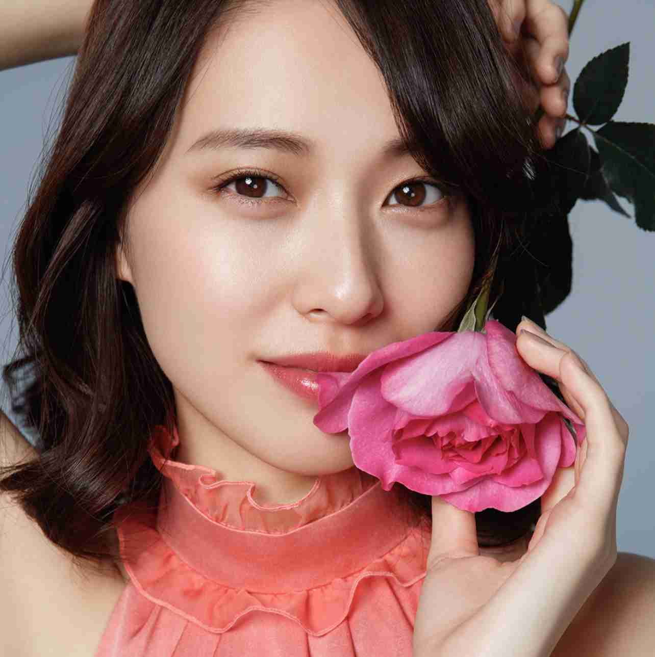 戸田恵梨香、美麗ドレスで登場　自身のリカバリー方法を明かす