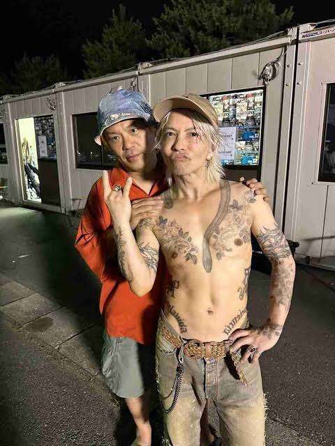 「今こんなにタトゥーあるの?!」HYDE 56歳の“激変近影”にネット衝撃