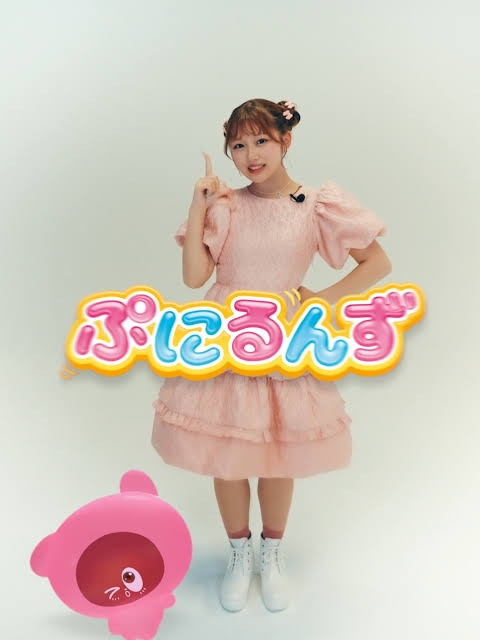 【辻希美・長女】希空「沖縄来たー！！」ピンクのキャミソール姿で　ビーチからグルメまで　南国リゾートライフ満喫
