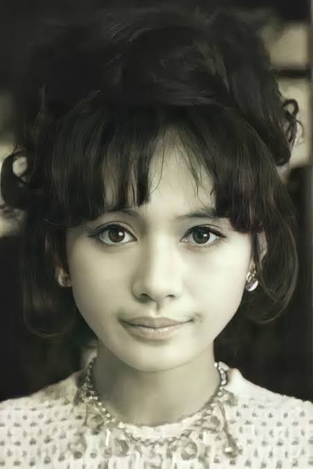 お人形さんみたいに見える有名人の画像PART3