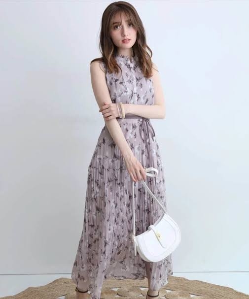 40代過ぎたら地味な服しか着ちゃダメ? “服装で老ける人”と“カジュアルで花開く人”の大きな違い