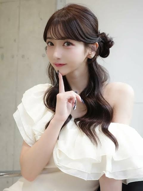 BE:FIRST三山凌輝と“婚約トラブル”Rちゃんが「1泊800万」シャネルのホテルに宿泊　セレブすぎる近況にネット騒然