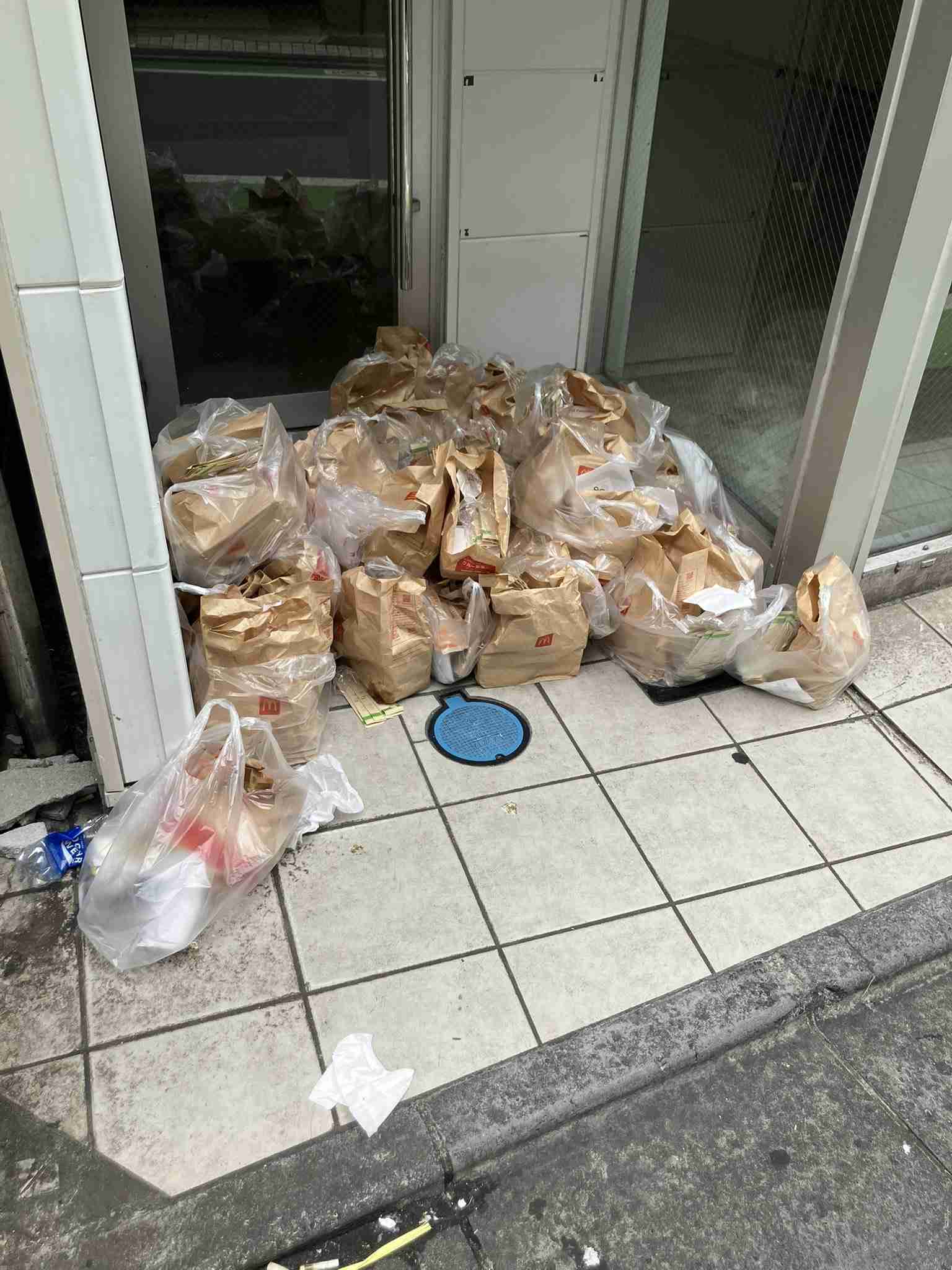 マクドナルドが“お詫び” ハッピーセット「ポケモン」カード多くの店舗で配布終了「予想を上回る売れ行きのため」