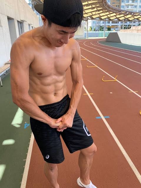 〝日本最速〟の男もべた褒め!43歳〝スイーツ俳優〟特製「9.99ケーキ」が話題「急遽作れる物なのー」「ナッペ上手ですね」