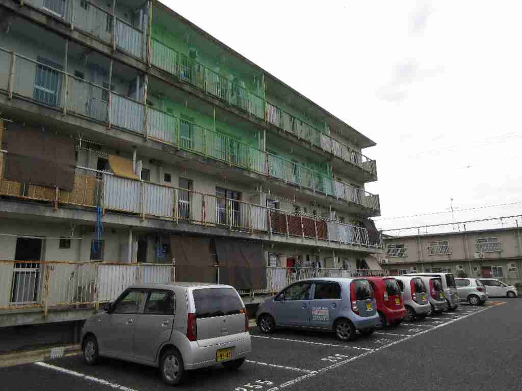 「持ち家なんていらなかった…」70代夫婦が〈4LDKの家〉を捨て〈市営住宅の1K〉へ。住宅ローン完済後に直面した落とし穴