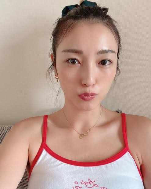 ぶっちゃけ自分は年齢より若く見えてると思ってた人🙋‍♀️