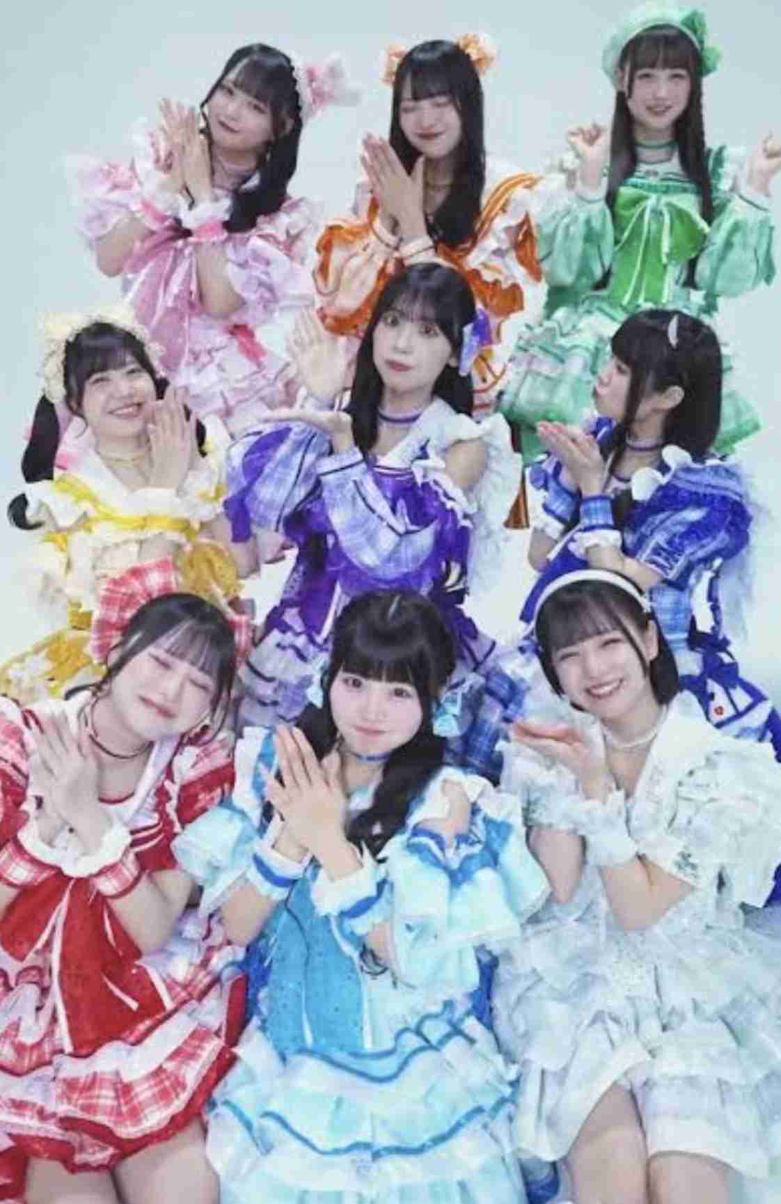 「公開処刑はさすがに酷い」人気アイドルグループ 規約違反で脱退メンバーへの“重すぎる仕打ち”にファン怒り