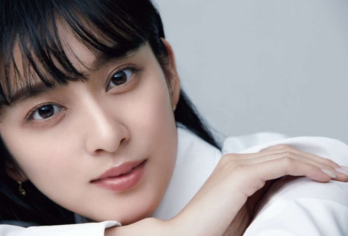 雰囲気ガラリ!3児ママ・武井咲の最新ルックス「なんでも…」「お美しい」夫・TAKAHIROも反応