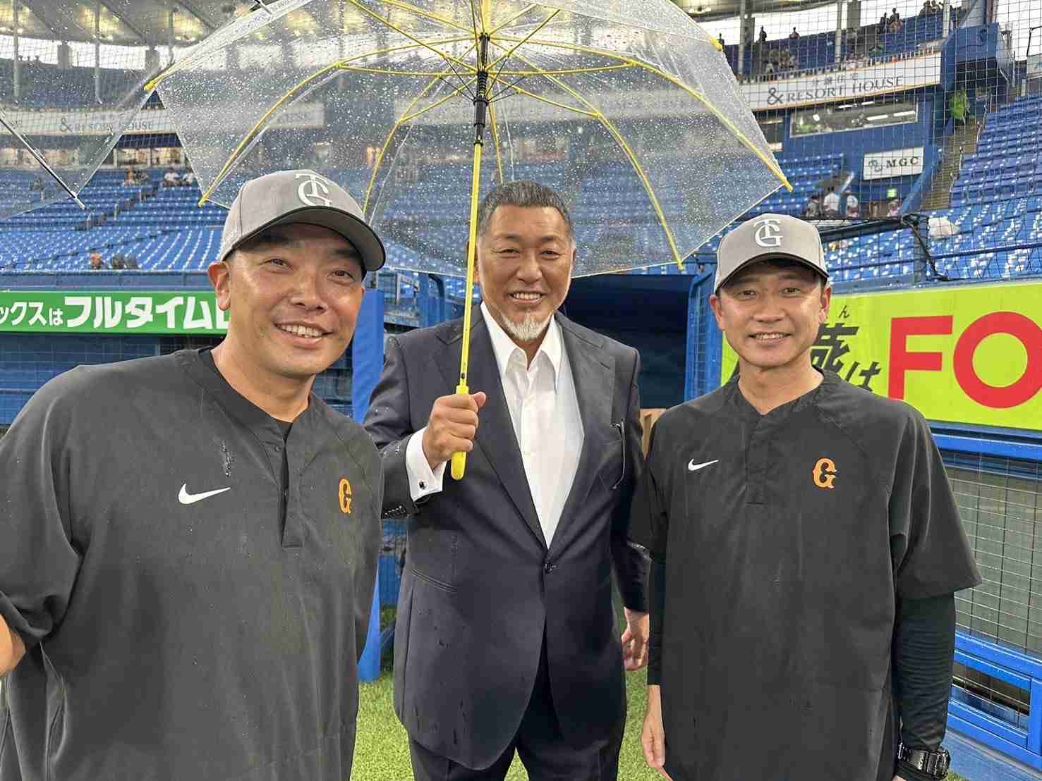 亜希、元夫・清原和博の誕生日祝福「不思議なもので、またみんなでお祝いしてる!!」 離婚から11年「歪な濃ゆいかたまり」