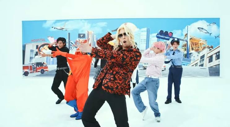 Snow Man、新曲「カリスマックス」デジタルランキング初登場1位　「今年度最高」の新記録も【オリコンランキング】