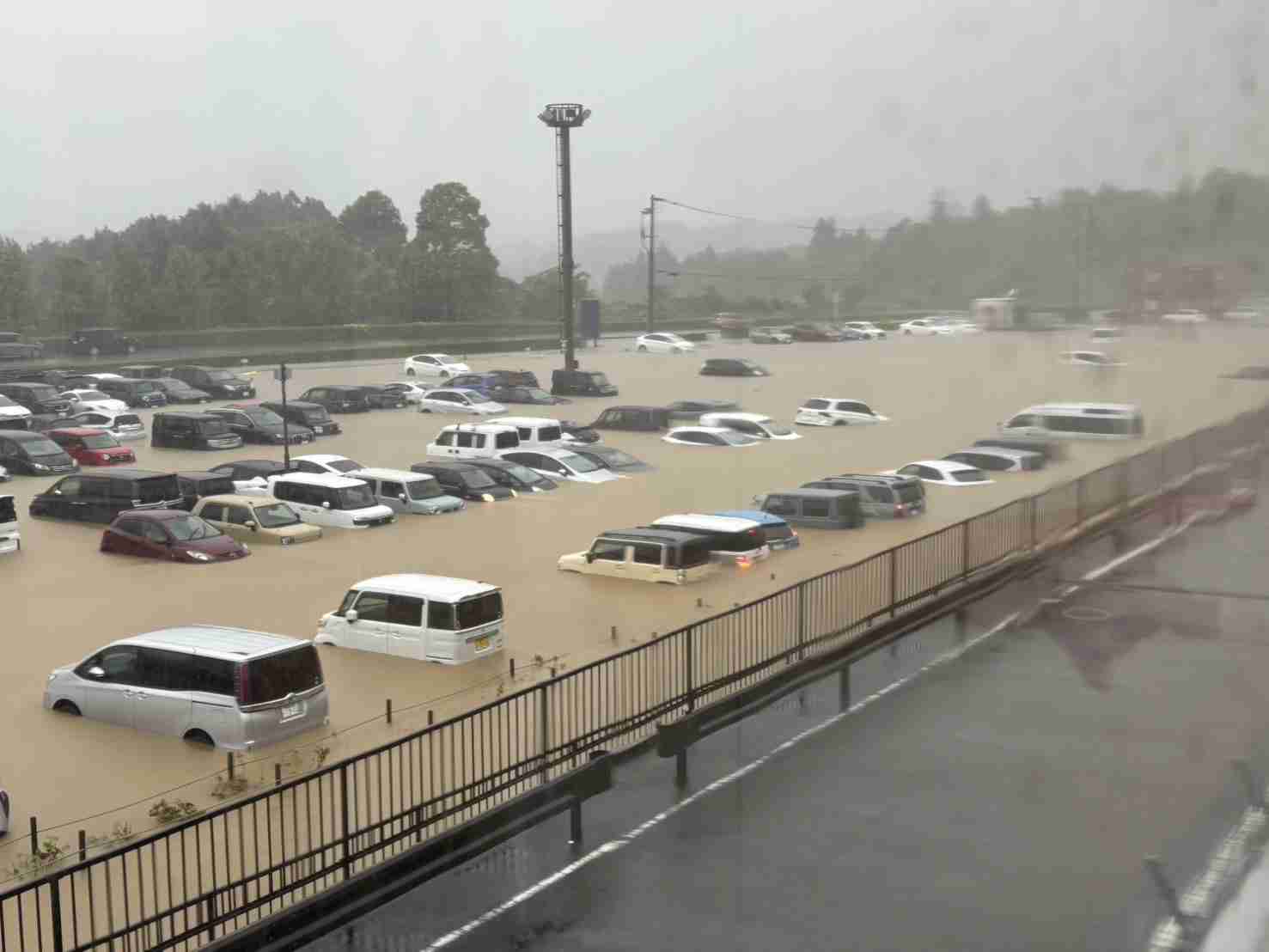 静岡空港、台風15号で駐車場の車両浸水「補償致しかねる」