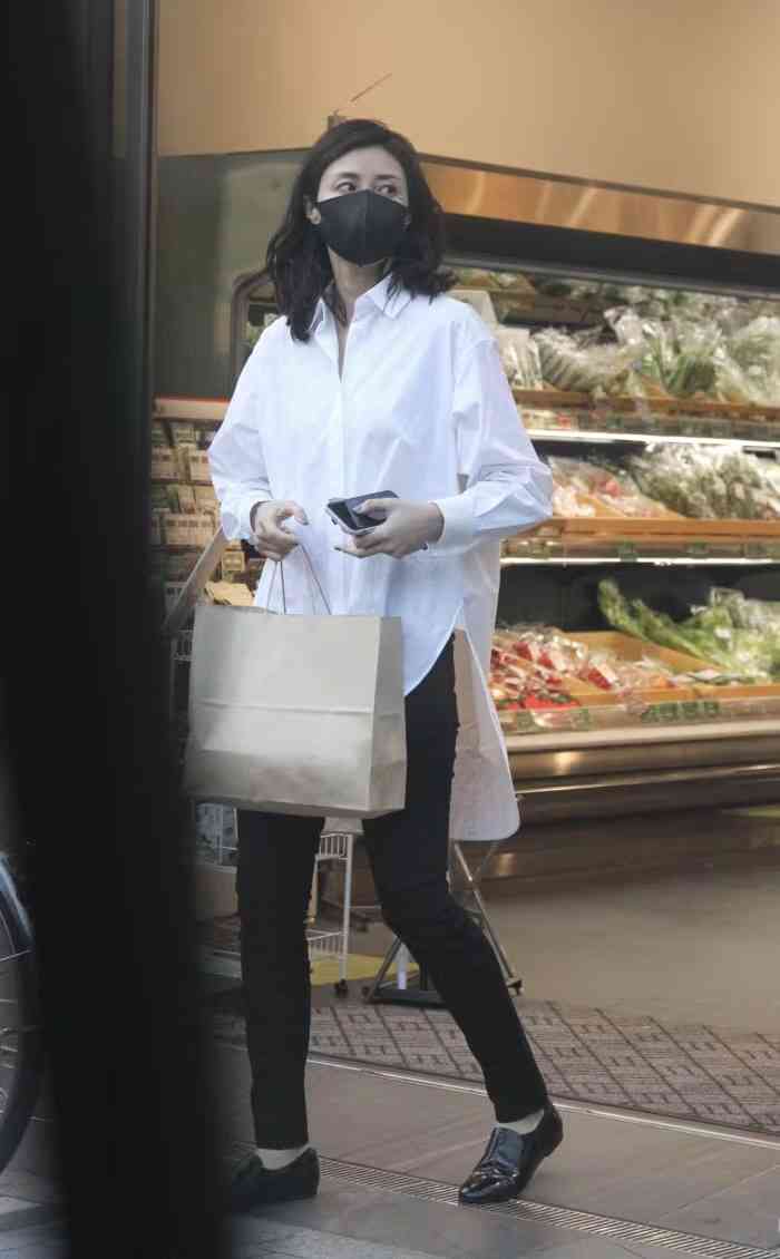 有名人の私服ダサいとオシャレな私服を交互に貼るトピ  Part4