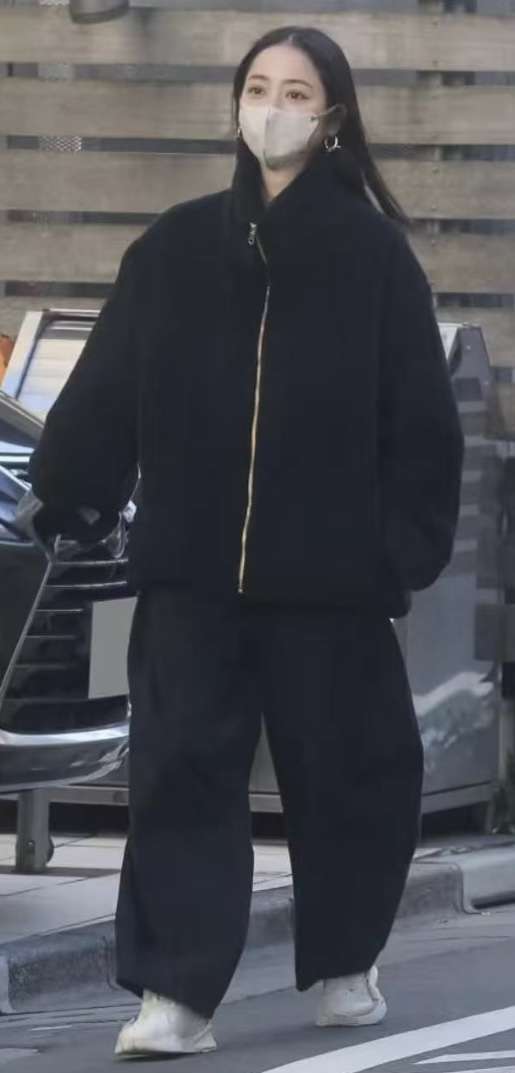 有名人の私服ダサいとオシャレな私服を交互に貼るトピ  Part4