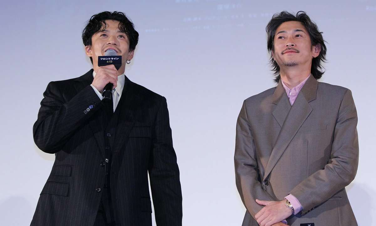 【独自】小栗旬、沖縄旅行で見せた“オーラなし”パパ姿…社長業の傍ら2カ月連続の「家族サービス」