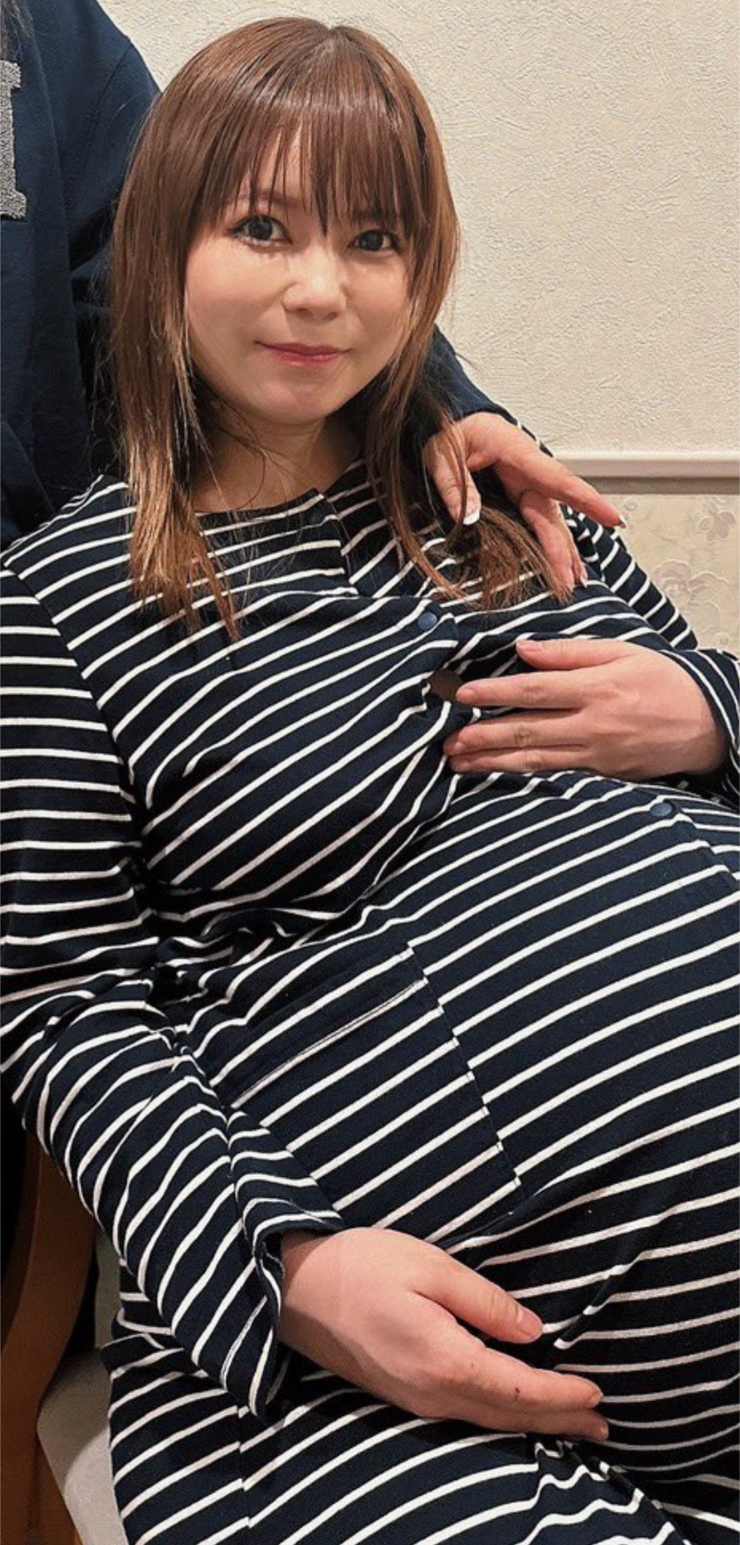 中川翔子、双子の男児出産を発表 母親としての決意語る「人生かけて守っていきたい」 生まれたばかりのわが子を公開