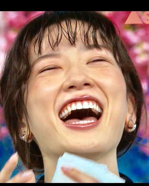 坂口健太郎がヘアメイク女性と「役者に専念」破局、事務所が説明も…“永野芽郁との関係はスルー”の違和感