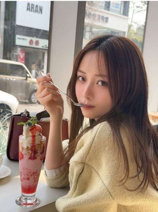 女から嫉妬されやすい女の特徴