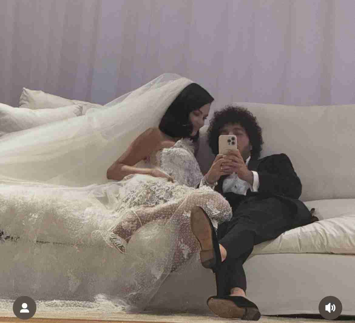 セレーナ・ゴメス、音楽プロデューサーのベニー・ブランコと結婚！ウェディングドレス姿で報告