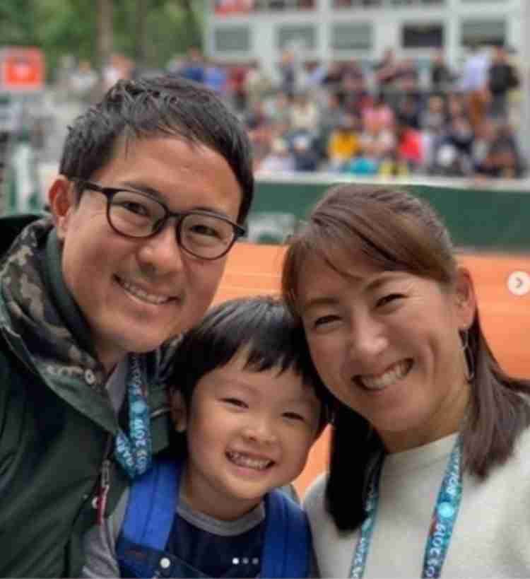 杉山愛、10歳長男がテニスの大会で金メダル「背が伸びて大きく」「優勝おめでとうございます」