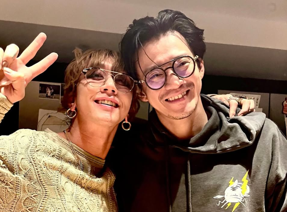 小栗旬、Netflixドラマ共演のハン・ヒョジュとの“距離が近すぎる”と心配の声　見つめ合ったりハートを作ったりイチャイチャ