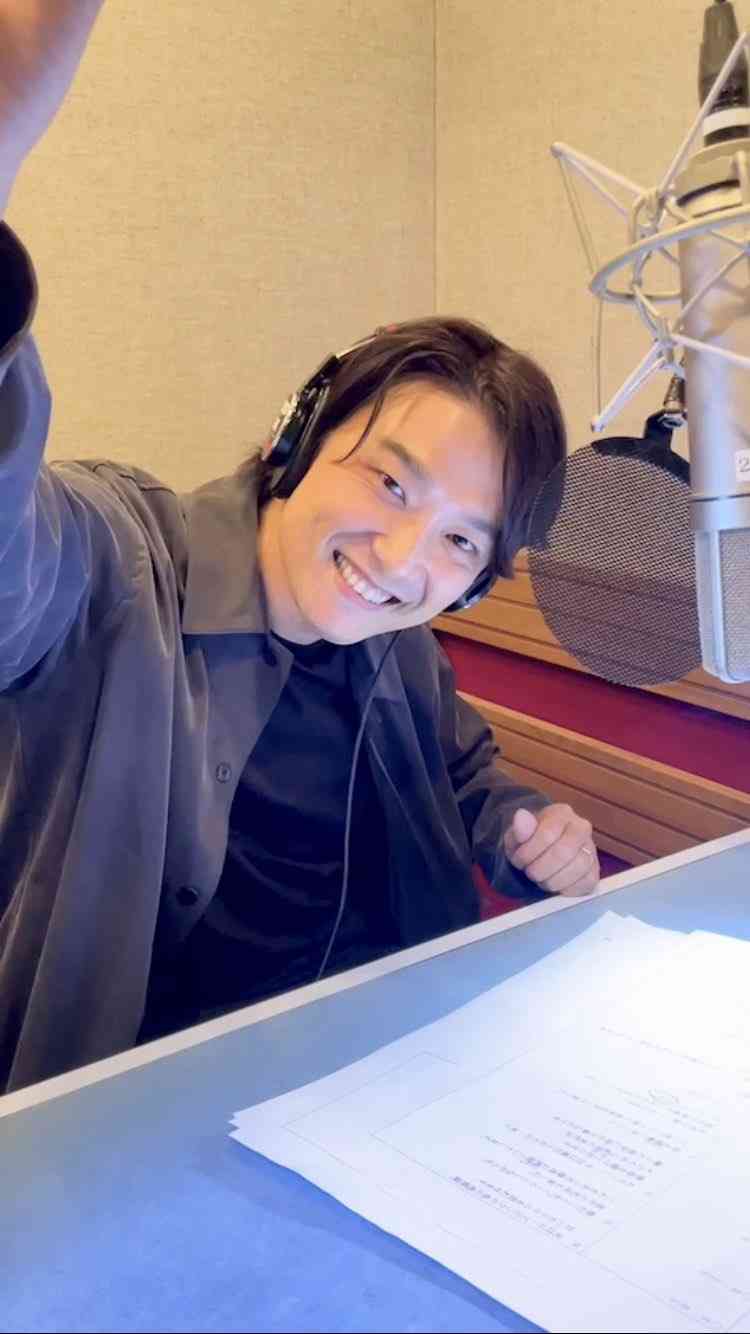 知念里奈　「念願の肩車！」19歳バレエダンサー長男と水遊び親子S「カップルにしか…」　夫は井上芳雄