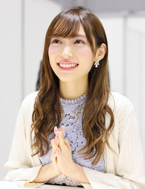 元NGT48山口真帆、ほっそり脚ミニワンピ姿で30歳誕生日「また美人度が増したね」