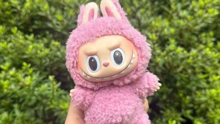 みちょぱ、山田涼介、霜降り・せいや…芸能人もハマる“ラブブ”の正体「流されてる人達」「ダサい」批判の声も