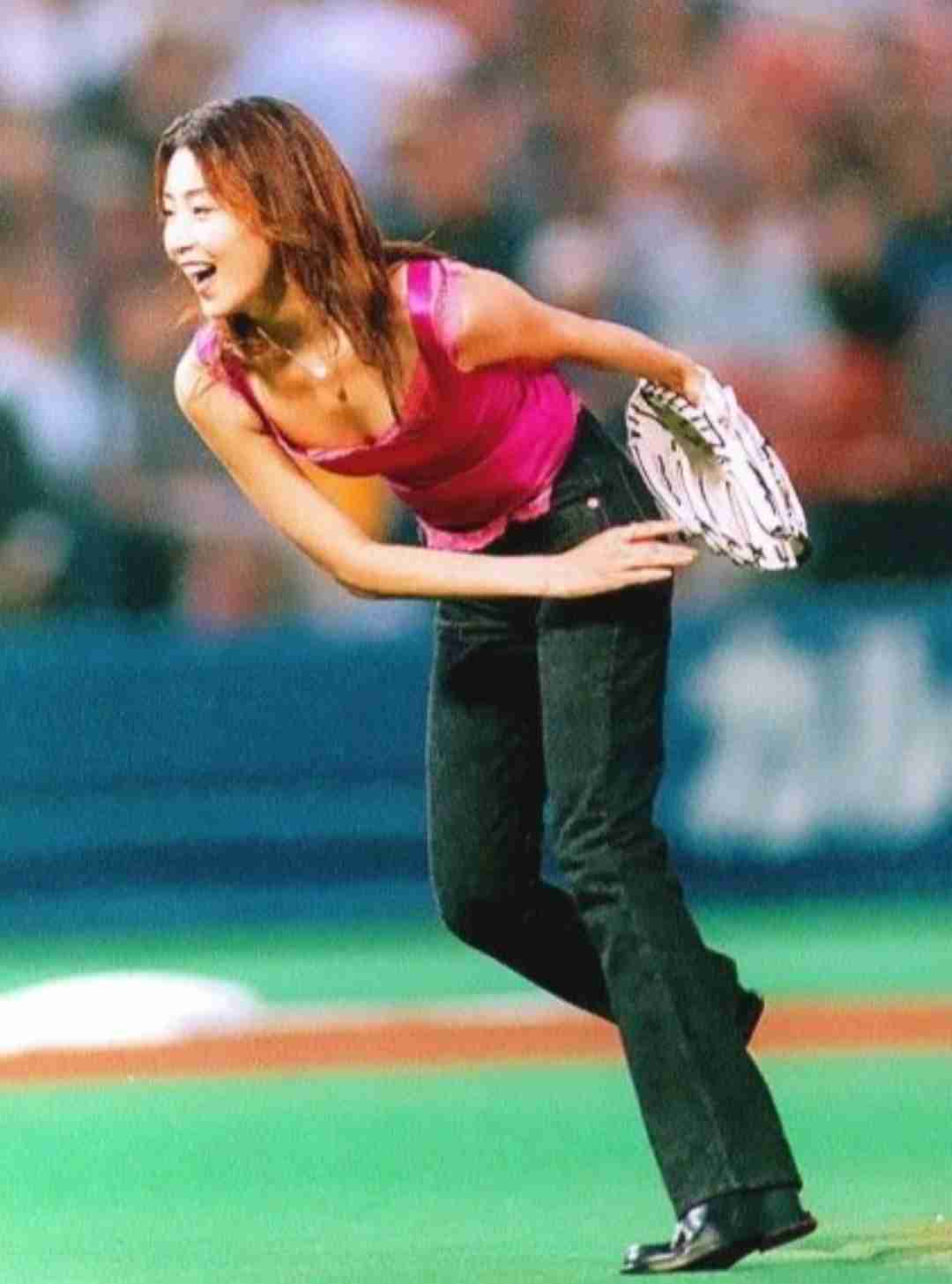 【画像】ピンクが似合ってる有名人part2